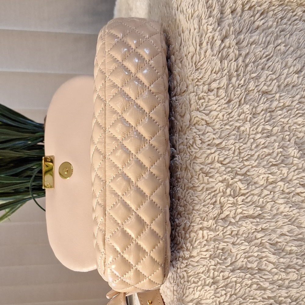 Gorgeous Versace Greca Goddess Leather Bag - Picture 11 of 14